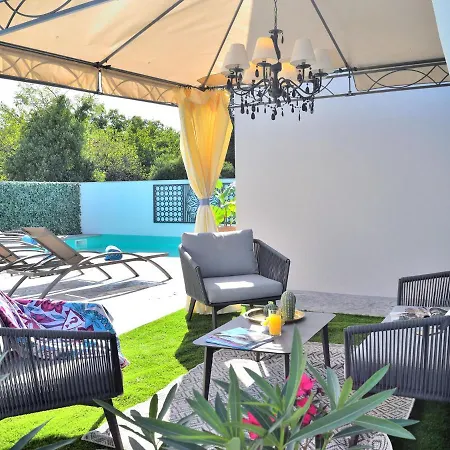 Detached For 4 Persons, Private Pool, Stylish Interior, Restaurant 100 M Вилла Krasica (Istria)