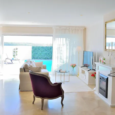 Detached For 4 Persons, Private Pool, Stylish Interior, Restaurant 100 M Villa Krasica (Istria)